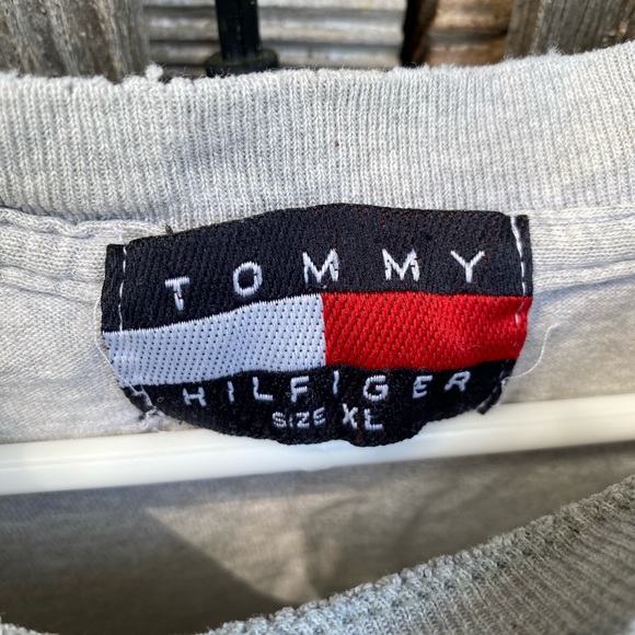 Tommy Hilfiger Long-sleeve Tee - Picture 3 of 4